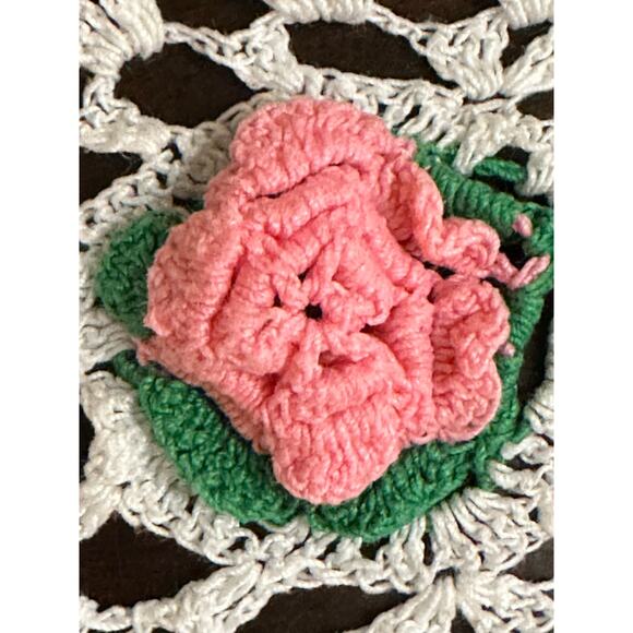 Vintage Crochet Lace Table Runner Raised Variegated Pink Irish Roses handmade - Picture 9 of 13